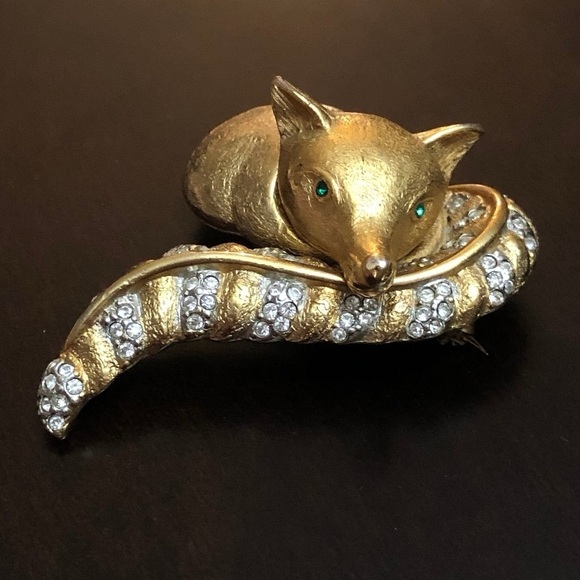 Source Unknown Jewelry - 1930-1940 Green eyed Fox Pin Brooch with Long Tail Gold Tone